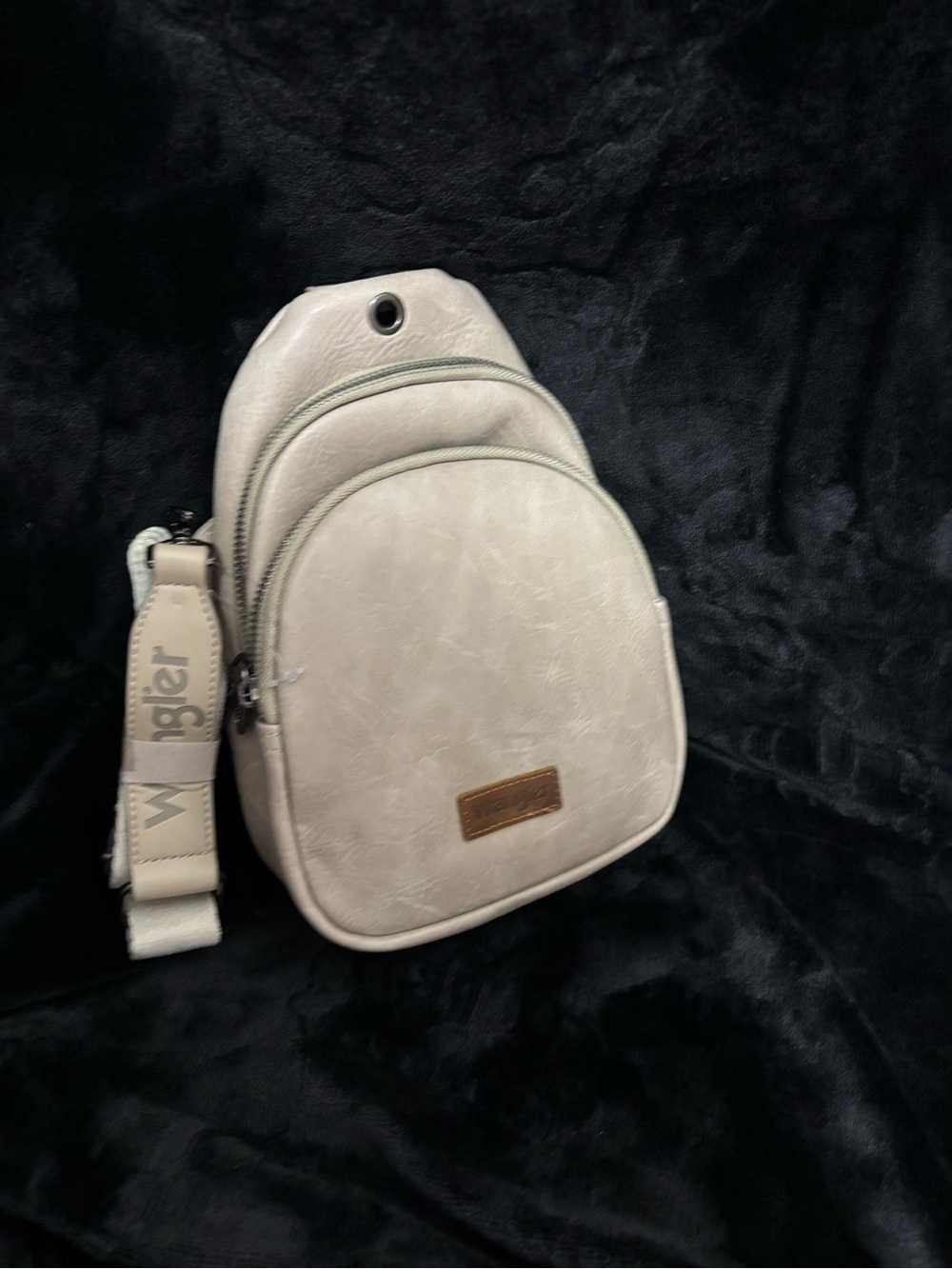 Wrangler Cream/Tan Sling Satchel Bag